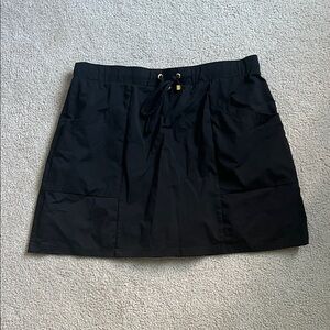 Anne Klein Black Skort